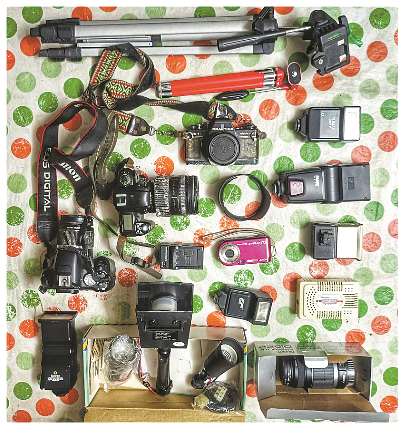 “然起广州——李瑞然广州旧影展”开幕再忆“街坊摄影师”李瑞然：十万图片为存照(图2)