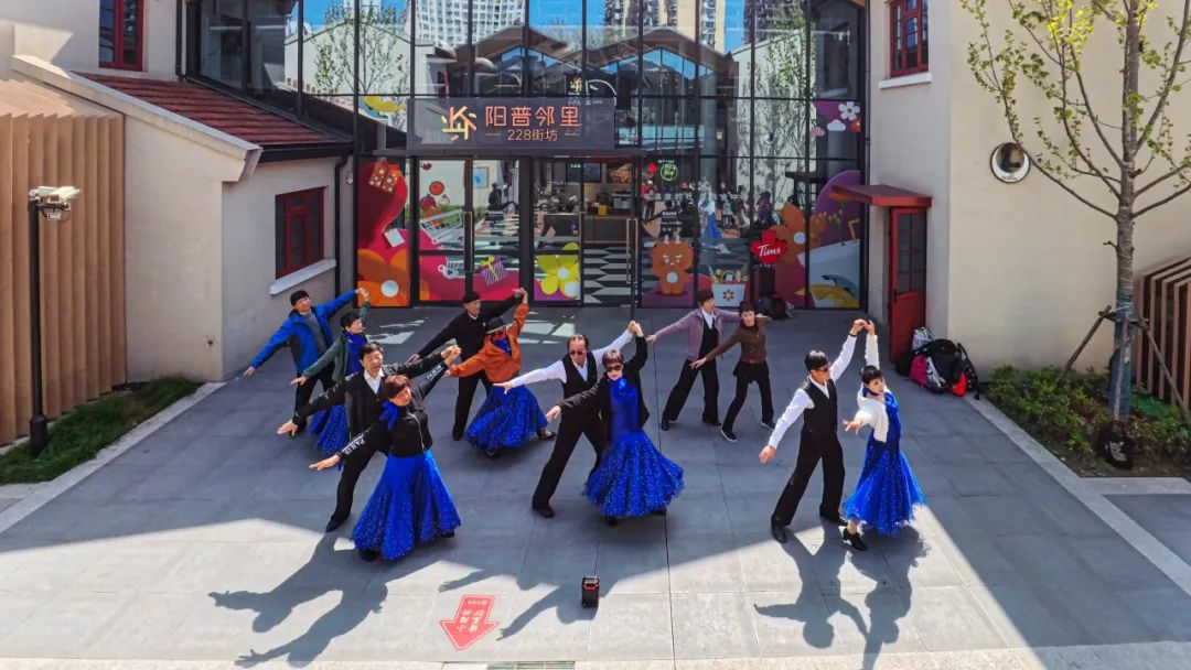 打卡这场摄影展聆听他们对这座城市的深情告白(图9)