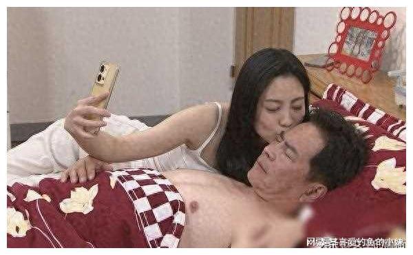 马国贤醉酒被脱衣拍照！只求不露点：怕形状不好看(图1)