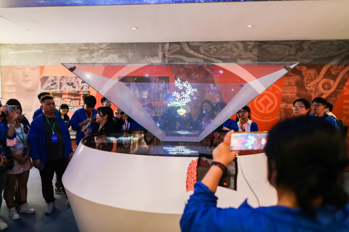 2024百家融媒重庆行丨与千年石刻“对话”全国融媒记者点赞大足(图4)