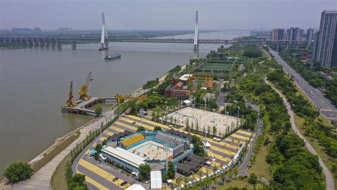 2024世界沙滩排球职业巡回赛（青山站）开赛(图1)