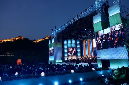 2024北京长城音乐会开幕中俄艺术家欢聚“燃情之夜”(图1)