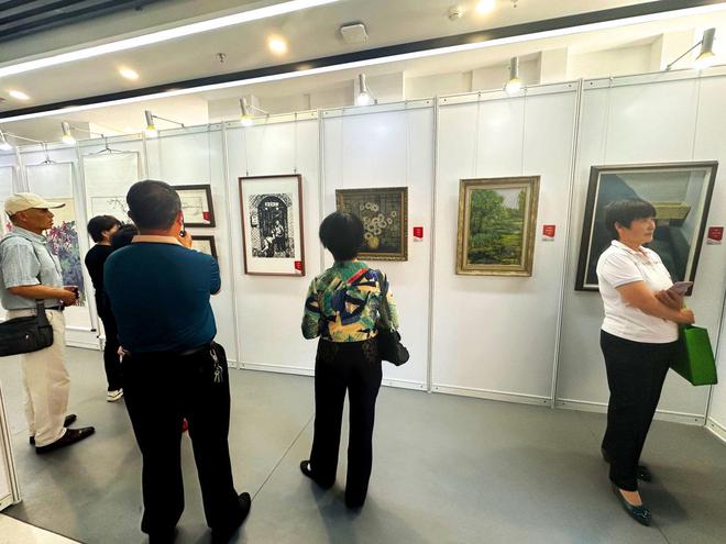 2024年顺义区文化馆书法美术摄影作品下基层巡展走进空港街道(图5)