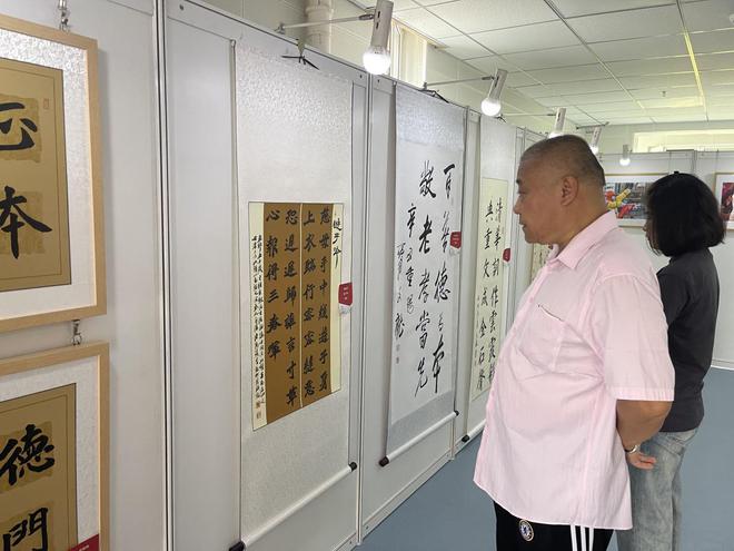 2024年顺义区文化馆书法美术摄影作品下基层巡展走进赵全营镇(图2)