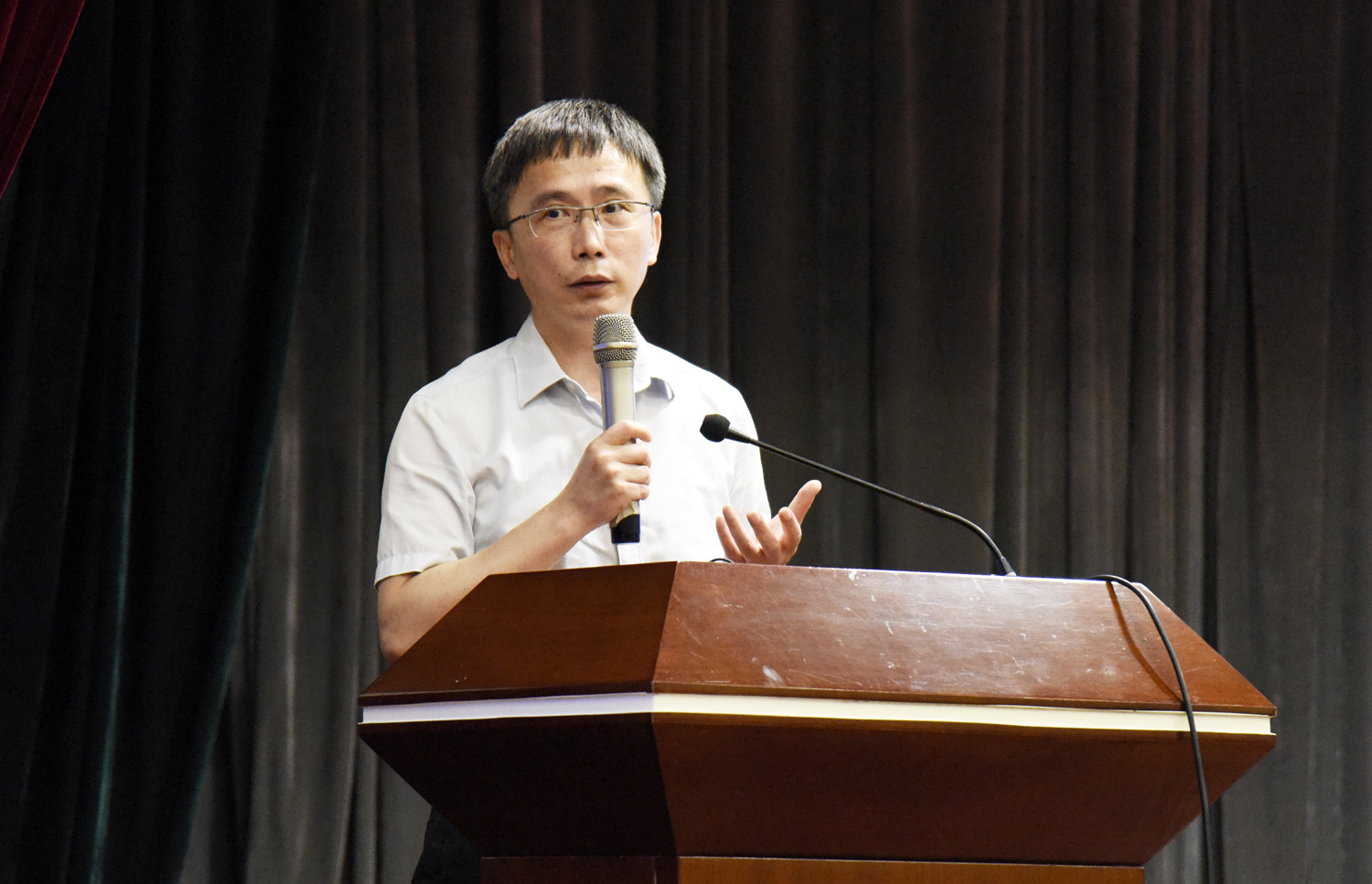 2024上海街镇微信公众号分享座谈会举行(图1)