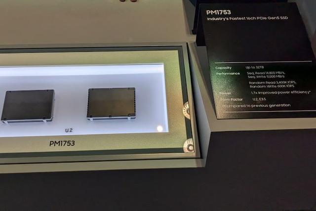 三星128TB级BM1743企业级固态硬盘亮相FMS2024展会(图3)