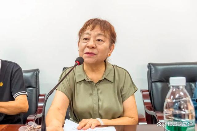 河南省艺术摄影学会召开2024年理事会暨换届筹备会(图1)