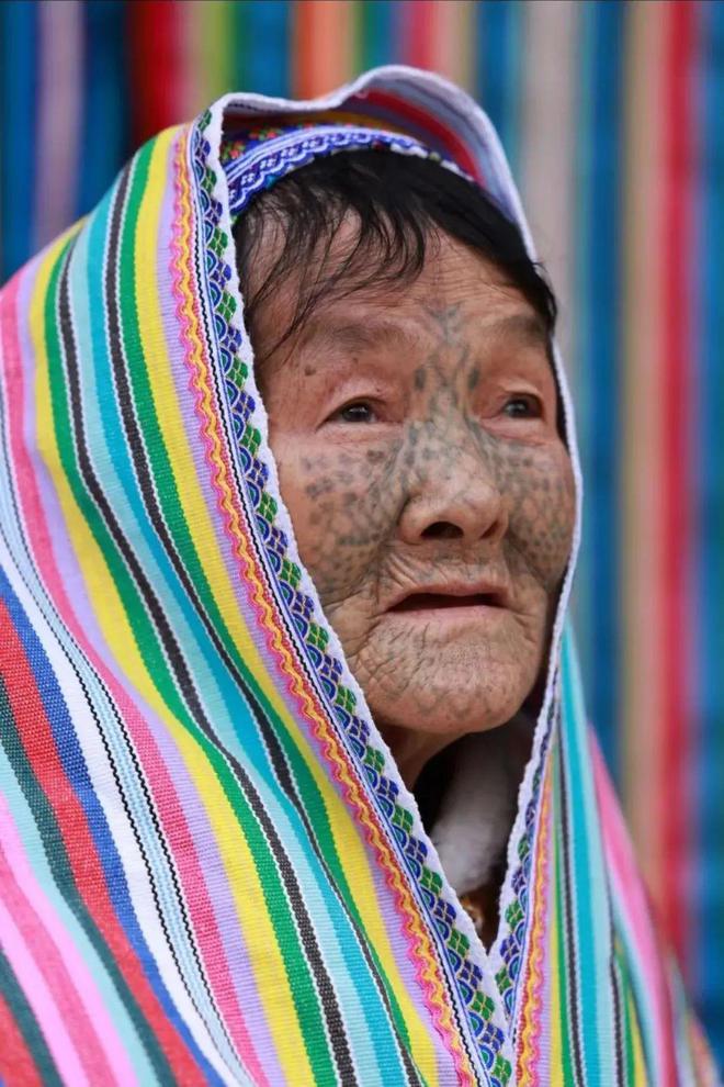 颁奖了！获奖照片果然不一样你能看懂哪几张？(图14)