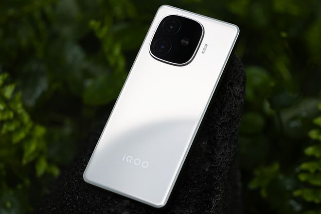iQOO是什么牌子手机？2024年四款性价比高质量好手机推荐(图1)