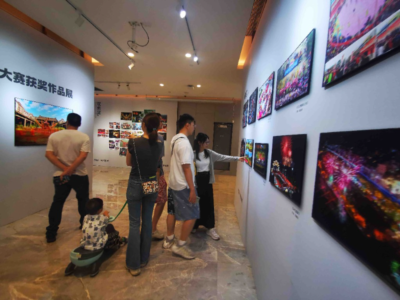 用镜头定格美好！2024“粤拍春韵”南海区新春摄影大赛获奖作品展开幕(图1)