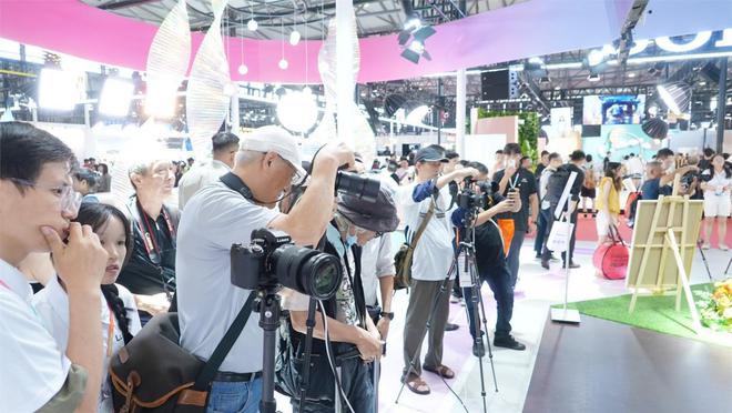 松下LUMIXPI2024：引领影像潮流共绘行业蓝图(图7)