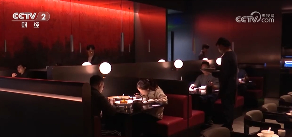 多元场景激发消费热情“热力十足”假期消费市场潜能加快释放(图11)