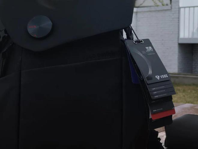 聊一款颜值且实用的摄影包(图1)