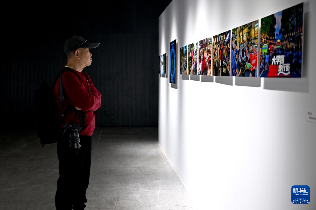 2024上海国际摄影节暨第十七届上海国际摄影艺术展览举行(图3)