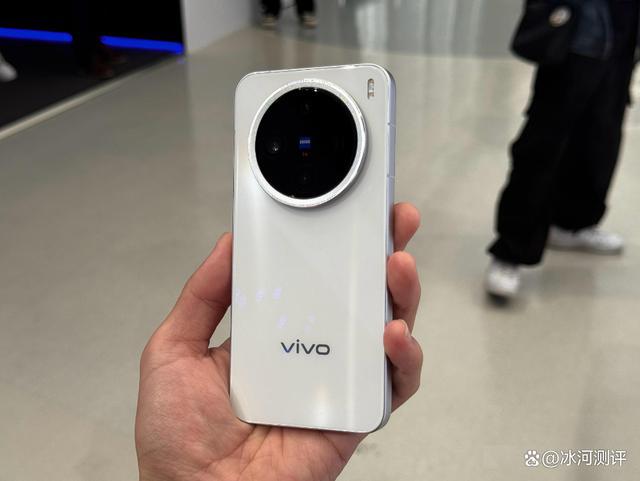 2024vivo旗舰手机测评性能、屏幕、续航的较量一步到位用5年(图11)