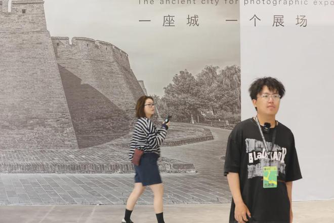 聚焦2024平遥国际摄影大展⑩丨一座城一个展2024平遥国际摄影大展焕发古城新活力(图3)