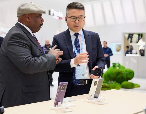 用影像科技赋能用户情感华为MWC2024展现影像新高度(图6)