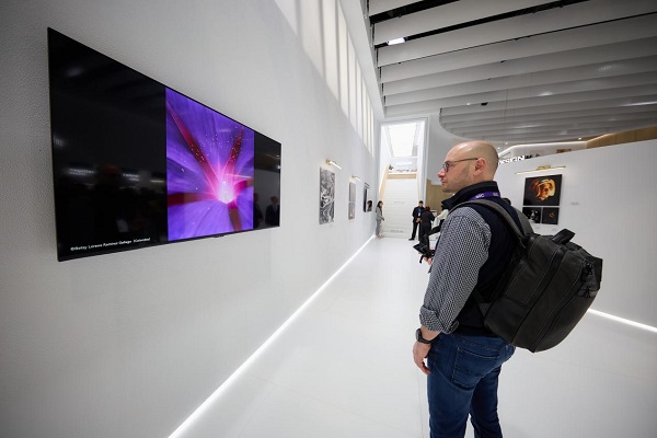 用影像科技赋能用户情感华为MWC2024展现影像新高度(图8)