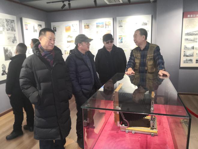 “百年前老相机展”同步举行！摄影器材鉴赏研究专委会在哈揭牌(图5)