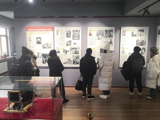 “百年前老相机展”同步举行！摄影器材鉴赏研究专委会在哈揭牌(图3)