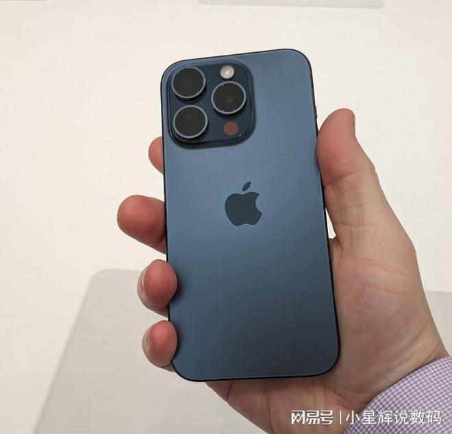 2024年3款性能“巨猛”小直屏手机配置高拍照好看用五年不卡(图6)