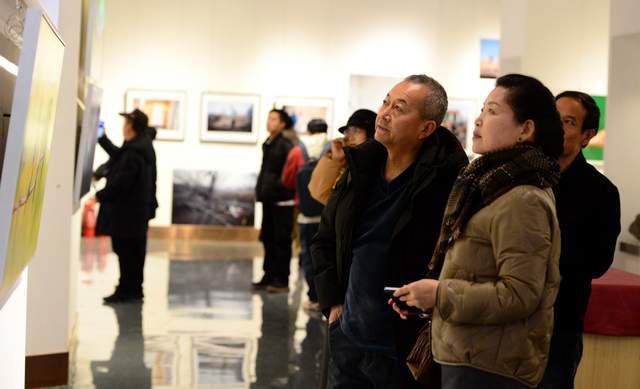 2024甘肃第二届现代书画展璀璨开幕共鉴艺术风华(图5)