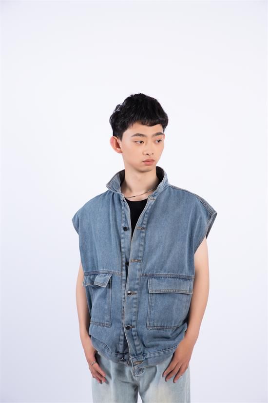 网拍模特祝军：时尚界的追梦人自我超越的典范(图1)