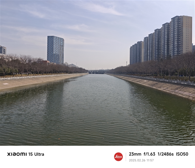 2025年最强拍照旗舰！小米15Ultra首发评测：今年再无Ultra(图2)