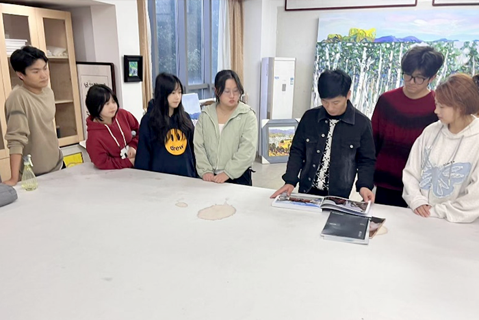 2024年安徽省大学生摄影作品大赛合肥经济学院校内选拔赛顺利举办(图1)