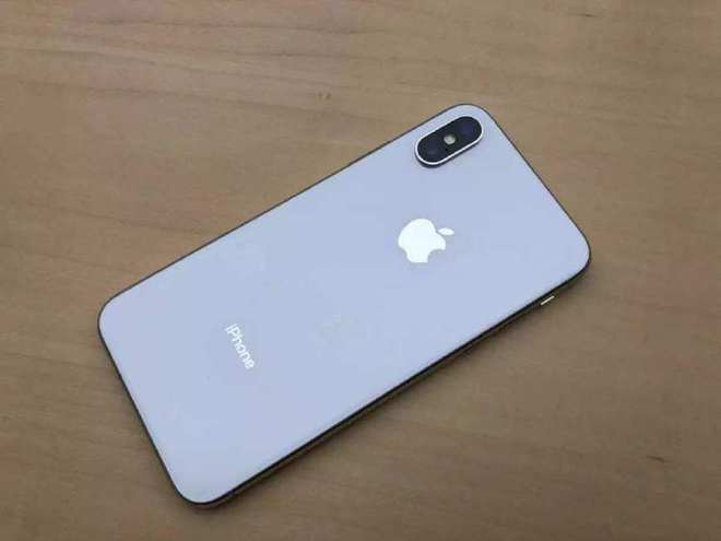 目前拍照最好的四款手机华为三摄上榜第一来自iPhonex！(图1)