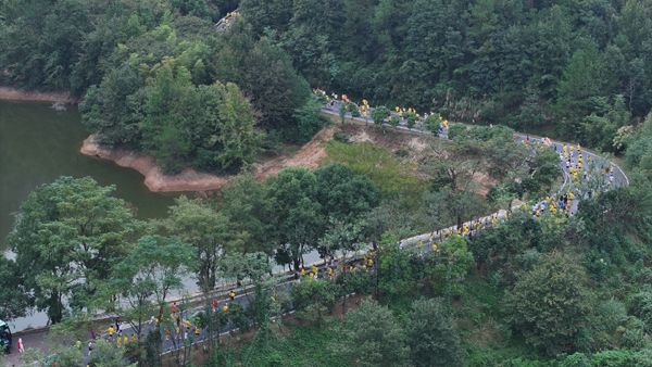 鹰潭龙虎山“体育+旅游”盛宴燃爆旅游市场新热度(图3)