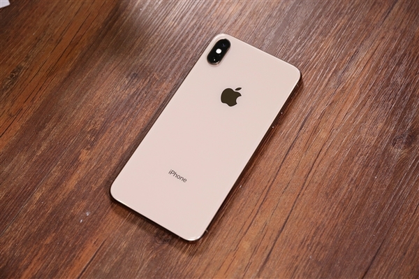 一代神机落幕！iPhoneXS被苹果列为“过时产品”已被iOS26抛弃(图1)