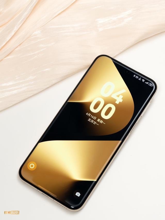 华为Pura80Ultra上手玩：这次背面足足给你五个摄像头(图11)