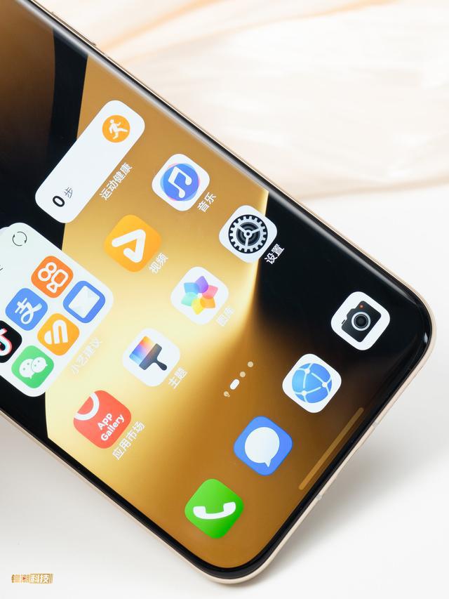 华为Pura80Ultra上手玩：这次背面足足给你五个摄像头(图12)