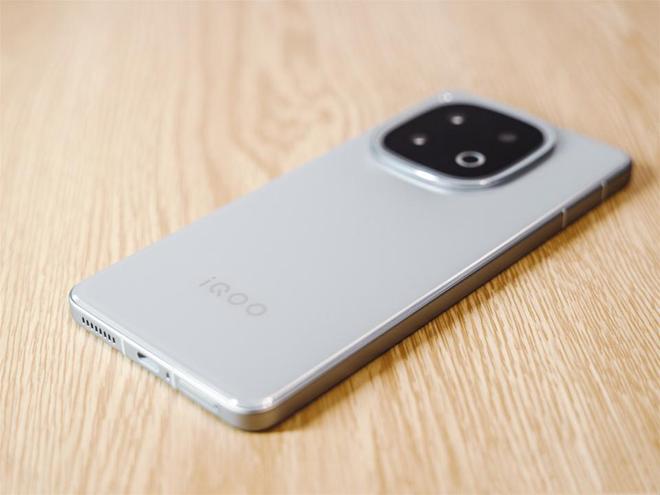 iQOO14系列地位提升：普及2K三星屏搭配新索尼传感器！(图6)