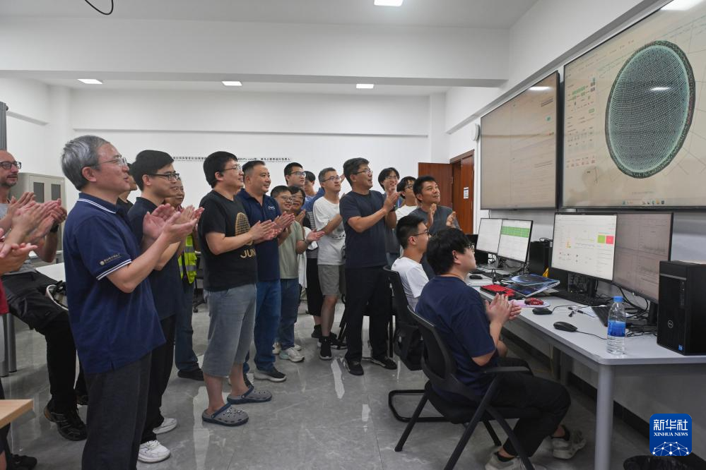 地下700米捕捉“幽灵粒子”我国开启中微子研究新篇章(图3)