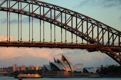 澳日暂停向美国发送部分邮政包裹(图1)