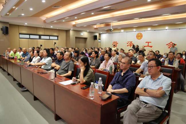 吴建斌《香港往事：1997-2024》新书分享会在济南、菏泽举办钱捍同步开讲“新大众文艺时代”的手机摄影秘诀(图8)