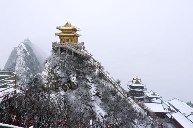 河南初雪提前来袭！老君山摄影师独家揭秘冰雪童话拍摄法则(图4)