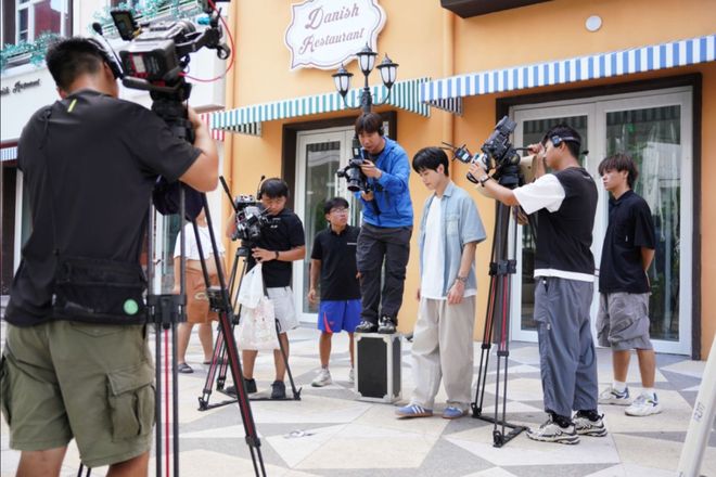 “批量生产霸总、月产600部爽剧”这城市的另一重身份曝光了(图6)