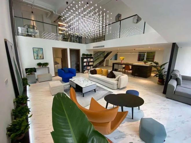 “批量生产霸总、月产600部爽剧”这城市的另一重身份曝光了(图3)