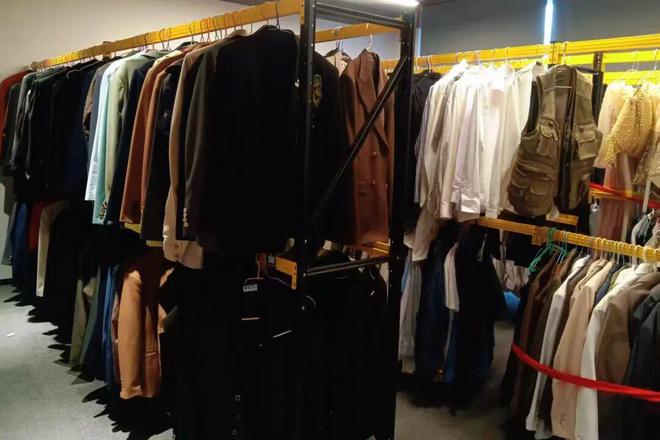 “批量生产霸总、月产600部爽剧”这城市的另一重身份曝光了(图4)