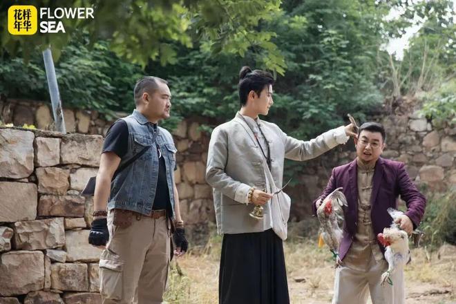 “批量生产霸总、月产600部爽剧”这城市的另一重身份曝光了(图12)