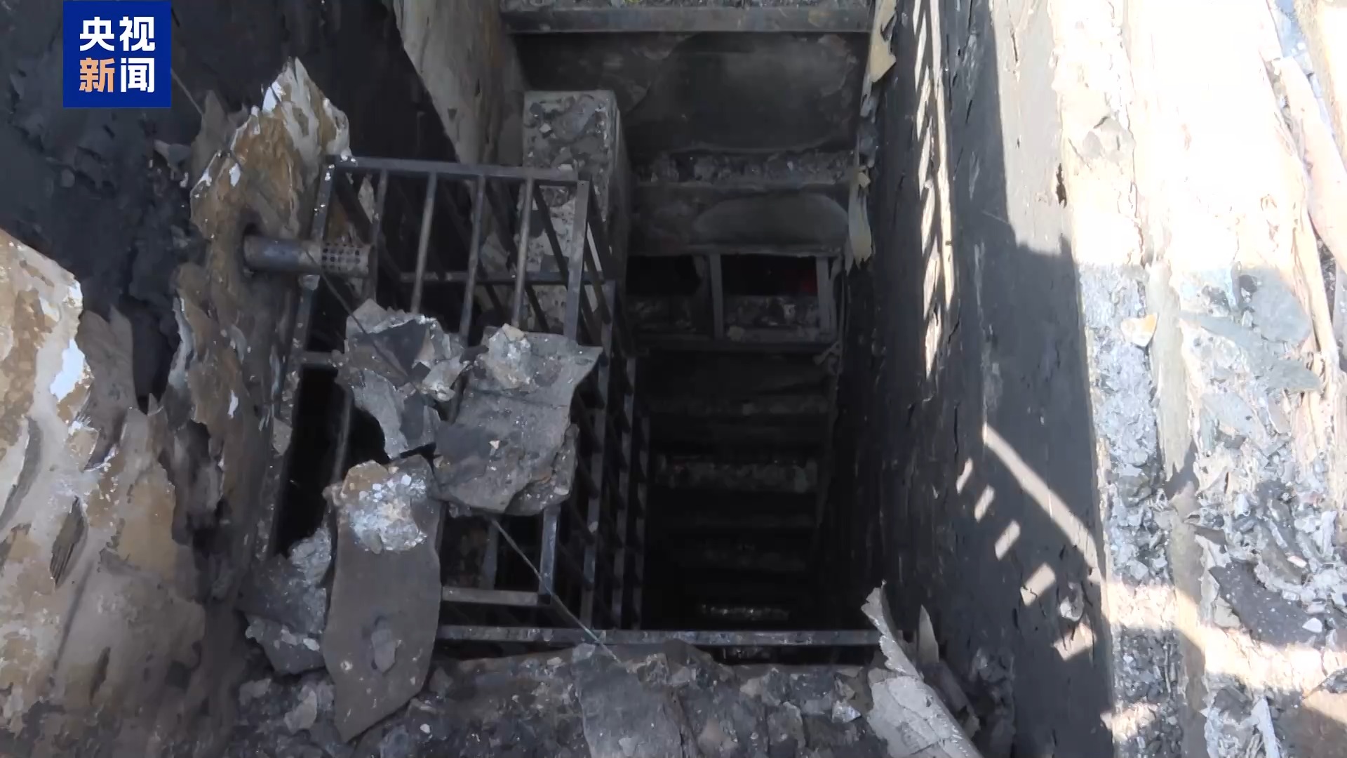 法治”重大火灾事故调查改装电动车起火为何引燃整栋楼？(图6)