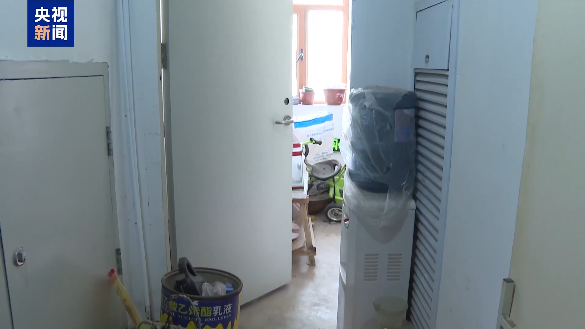 法治”重大火灾事故调查改装电动车起火为何引燃整栋楼？(图23)