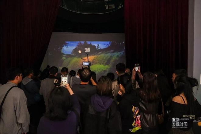 “重新发现时间”第二届当代影像年鉴展上海开启(图1)