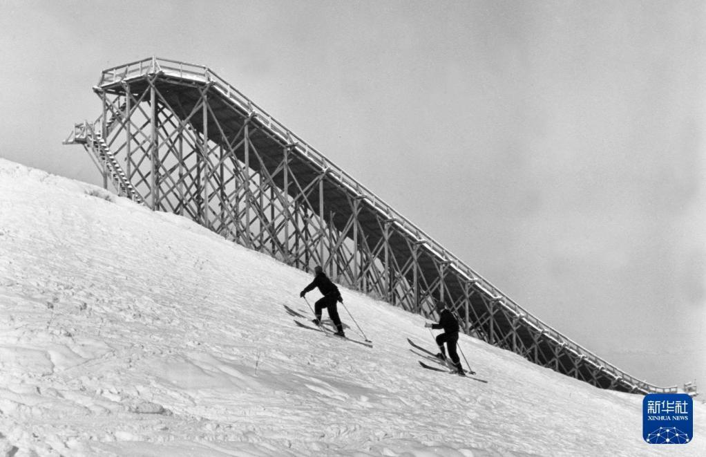 时光相册丨新雪季开启！影像见证中国滑雪“华丽转身”(图10)