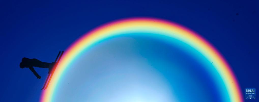 时光相册丨新雪季开启！影像见证中国滑雪“华丽转身”(图17)