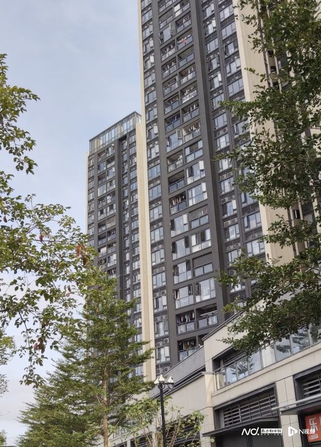 深圳一小区业主称车库渗漏潮湿问题突出住建局：督促整改(图8)