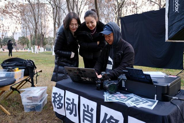 用镜头捕捉幸福光影听障摄影师唐军的逐梦之路(图3)